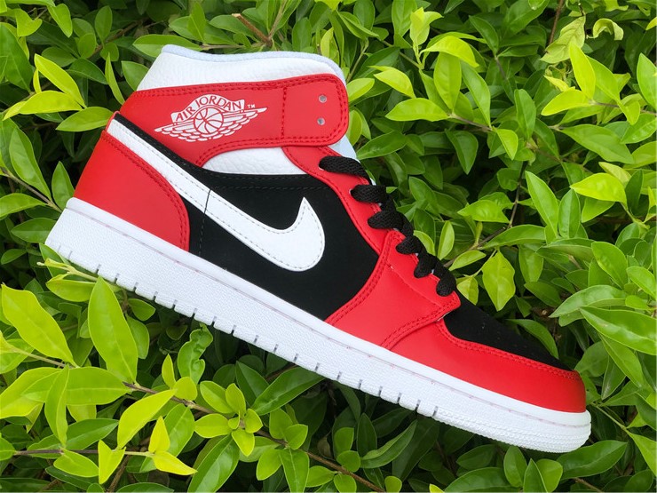 Air Jordan 1 Mid Black Red