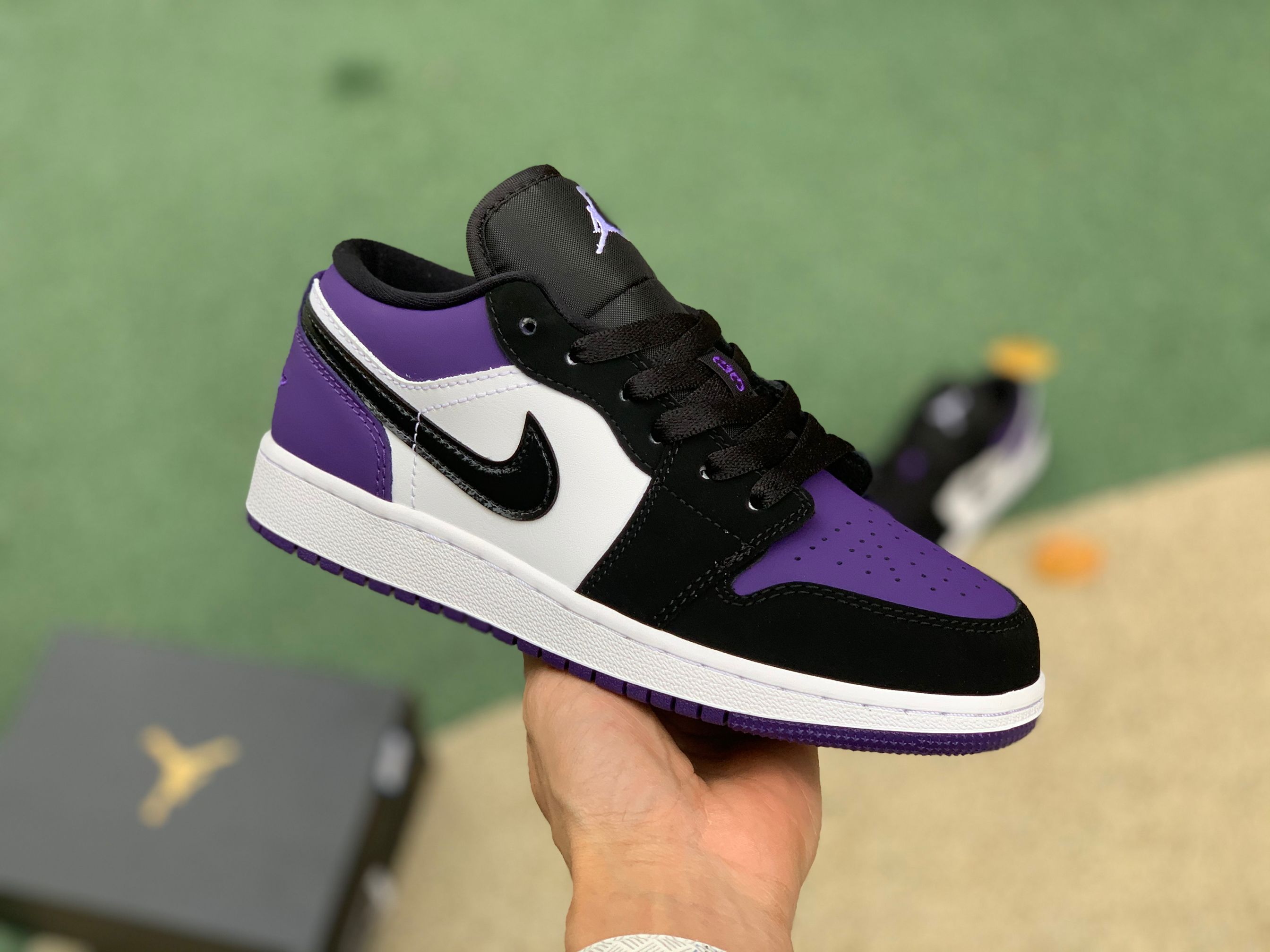 Air Jordan 1 Low shoes Court Purple