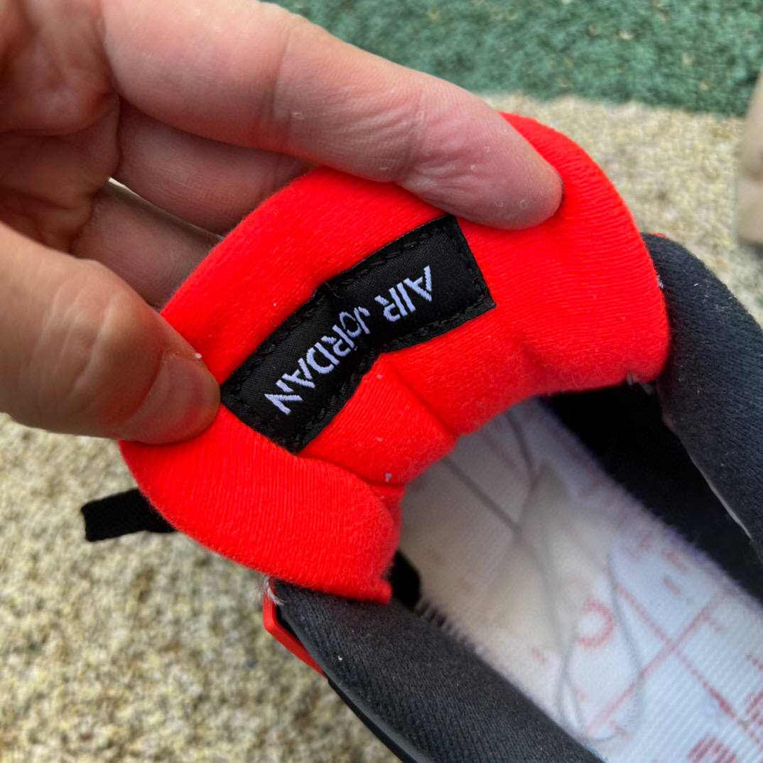 Air Jordan 4 Infrared