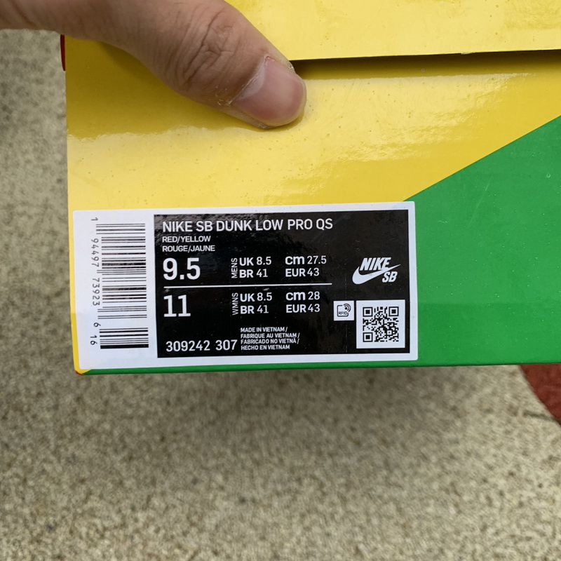 Nike SB Dunk Low “25th Anniversary”