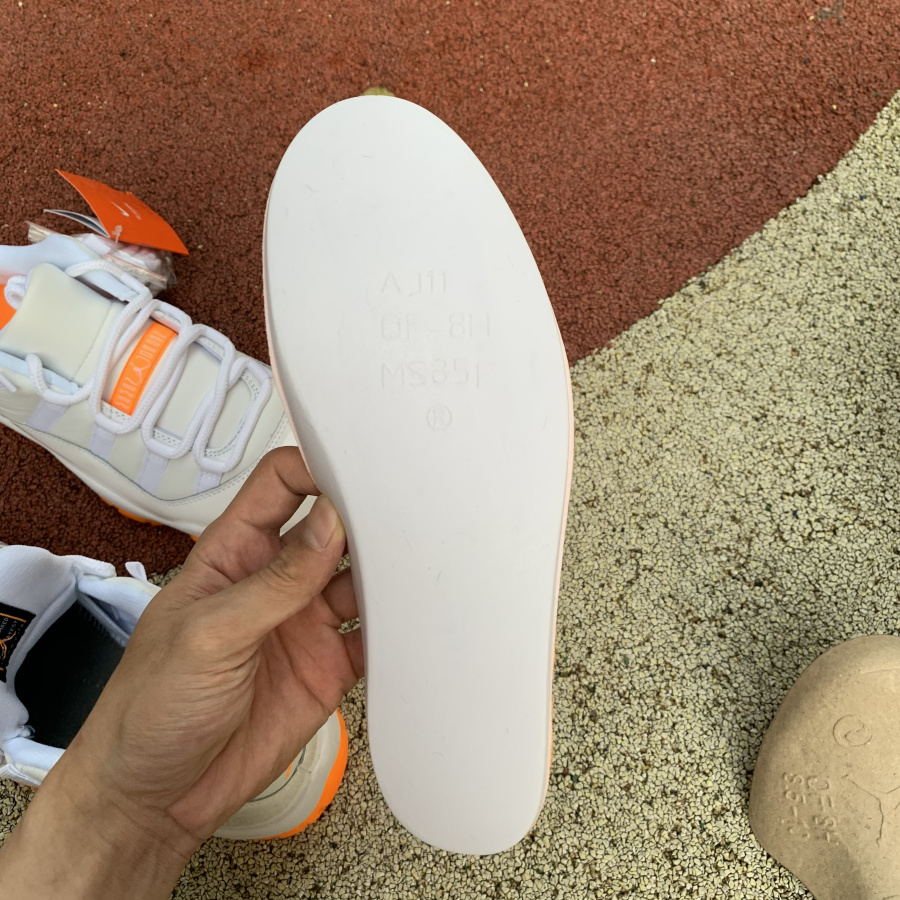 Air Jordan 11 Low WMNS Citrus 2021