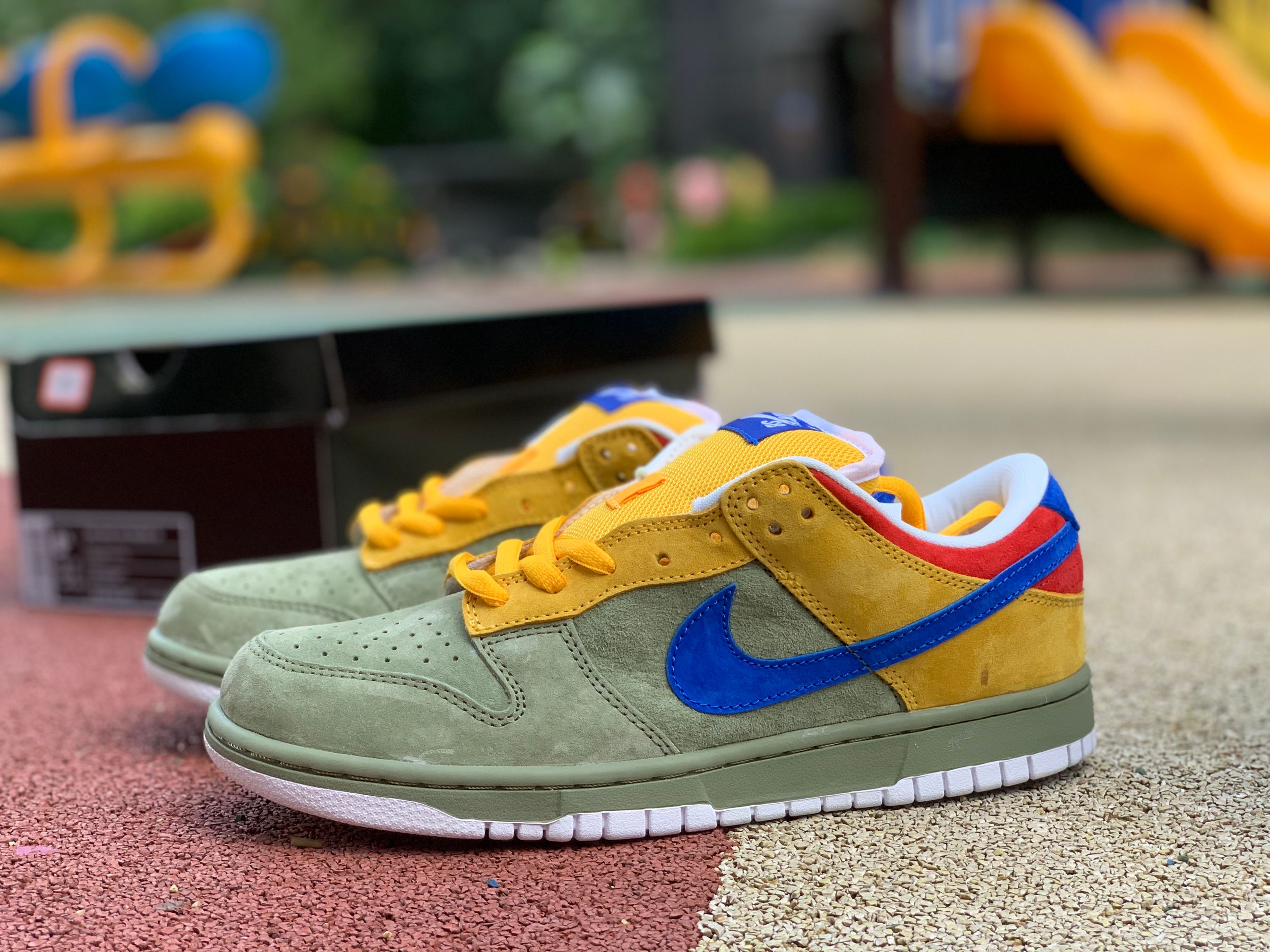 Nike SB Dunk Low Puff N Stuff