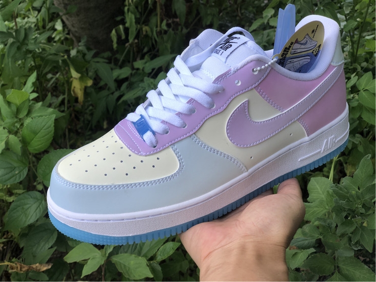 NIKE Air Force 1'07 LX UV