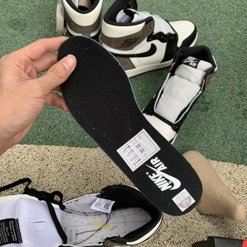 Air Jordan 1 High OG “Dark Mocha” GS