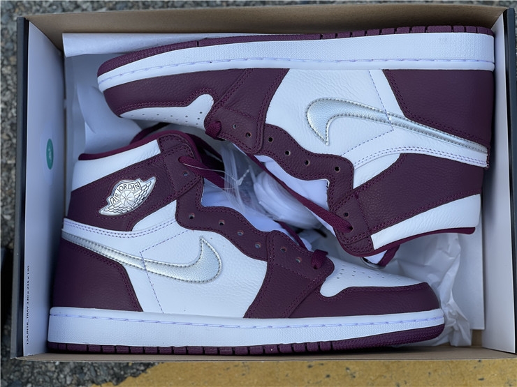 Air Jordan 1 Retro High OG 'Bordeaux'