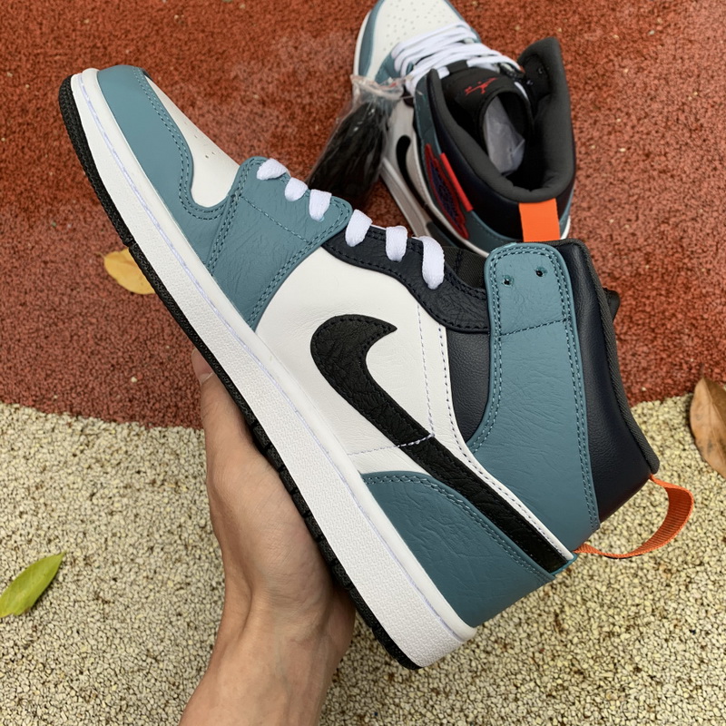 Jordan 1 Mid Shoes078