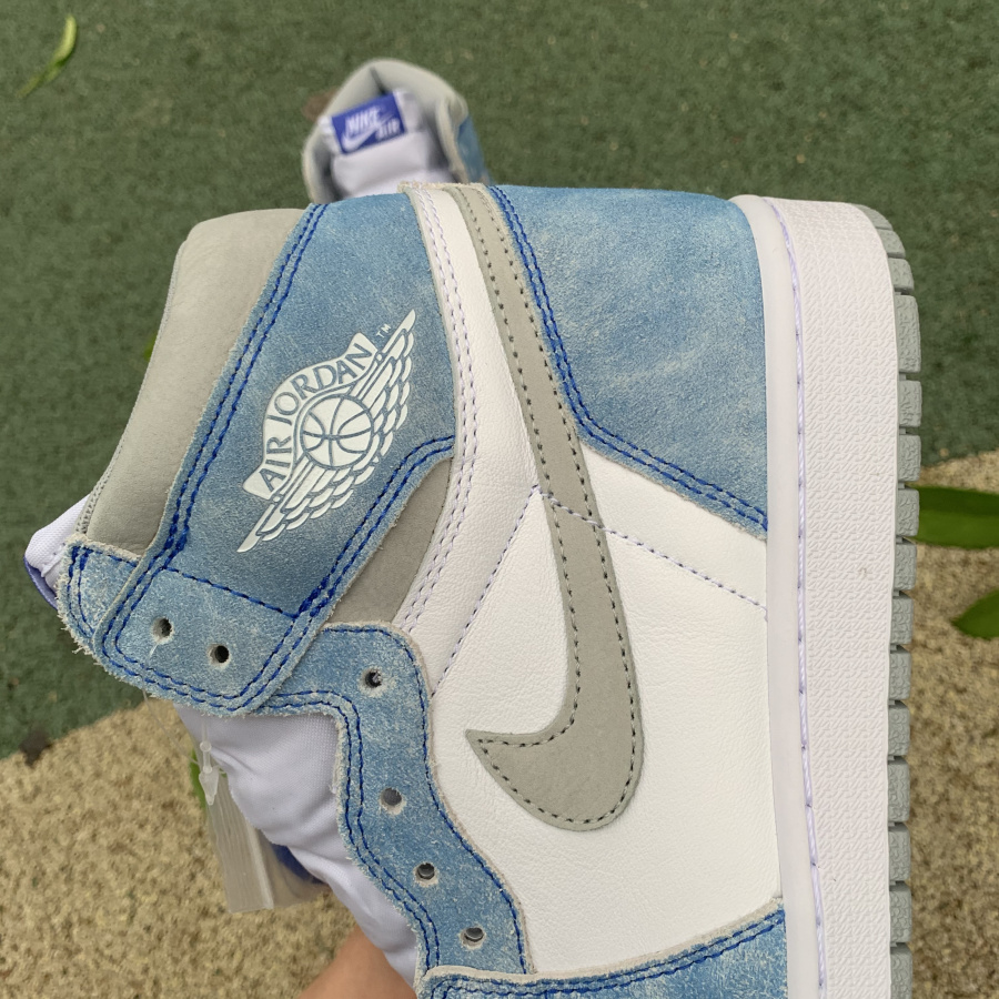 Air Jordan 1 High “Hyper Royal”GS