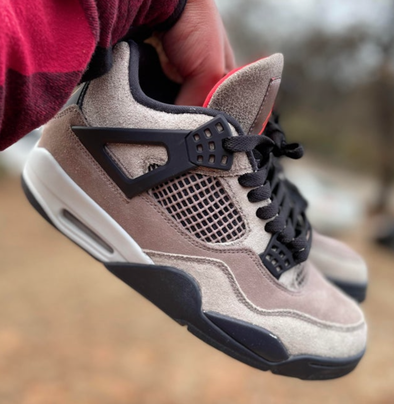 Air Jordan 4 Retro Taupe Haze