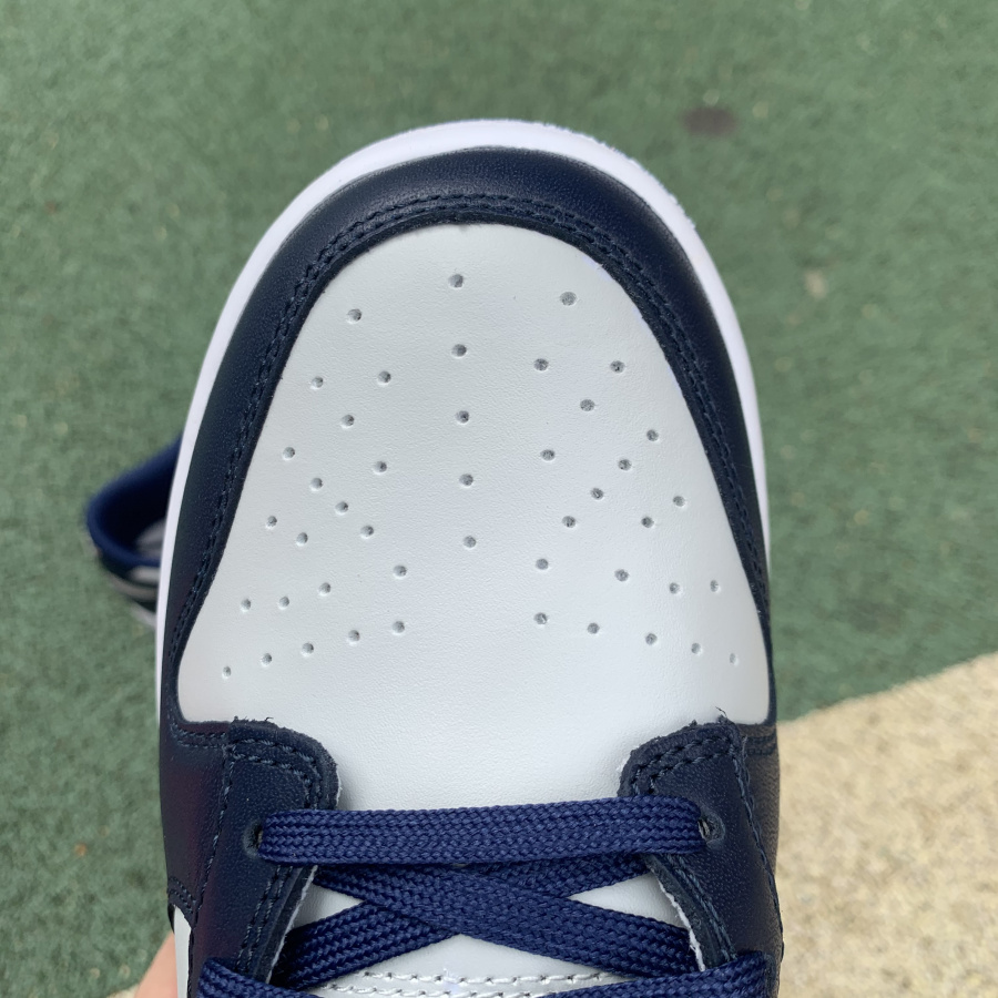 Nike SB Dunk Low Georgetown