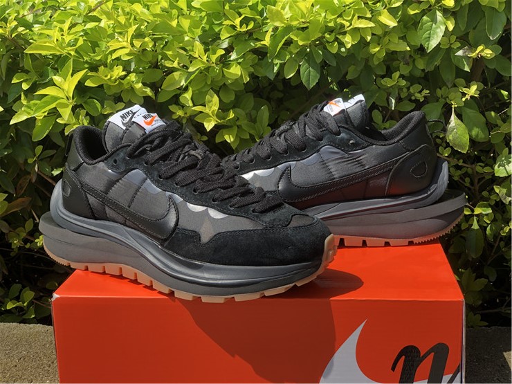 Sacai x Nike VaporWaffle ''Black''