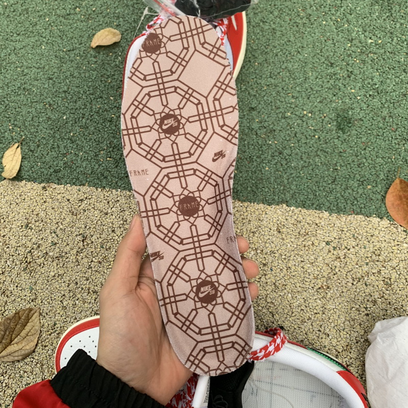 Frame Skate x Nike SB Dunk Low “Habibi”