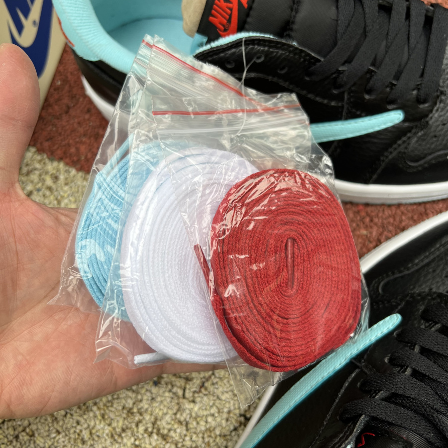 Travis Scott x Nike Air Jordan 1 Low