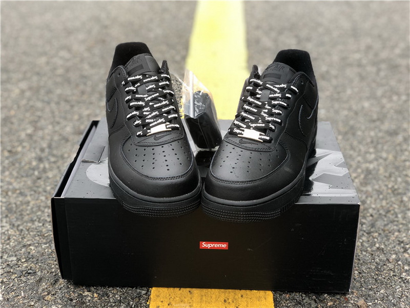 Supreme x Nike Air Force 1 Low