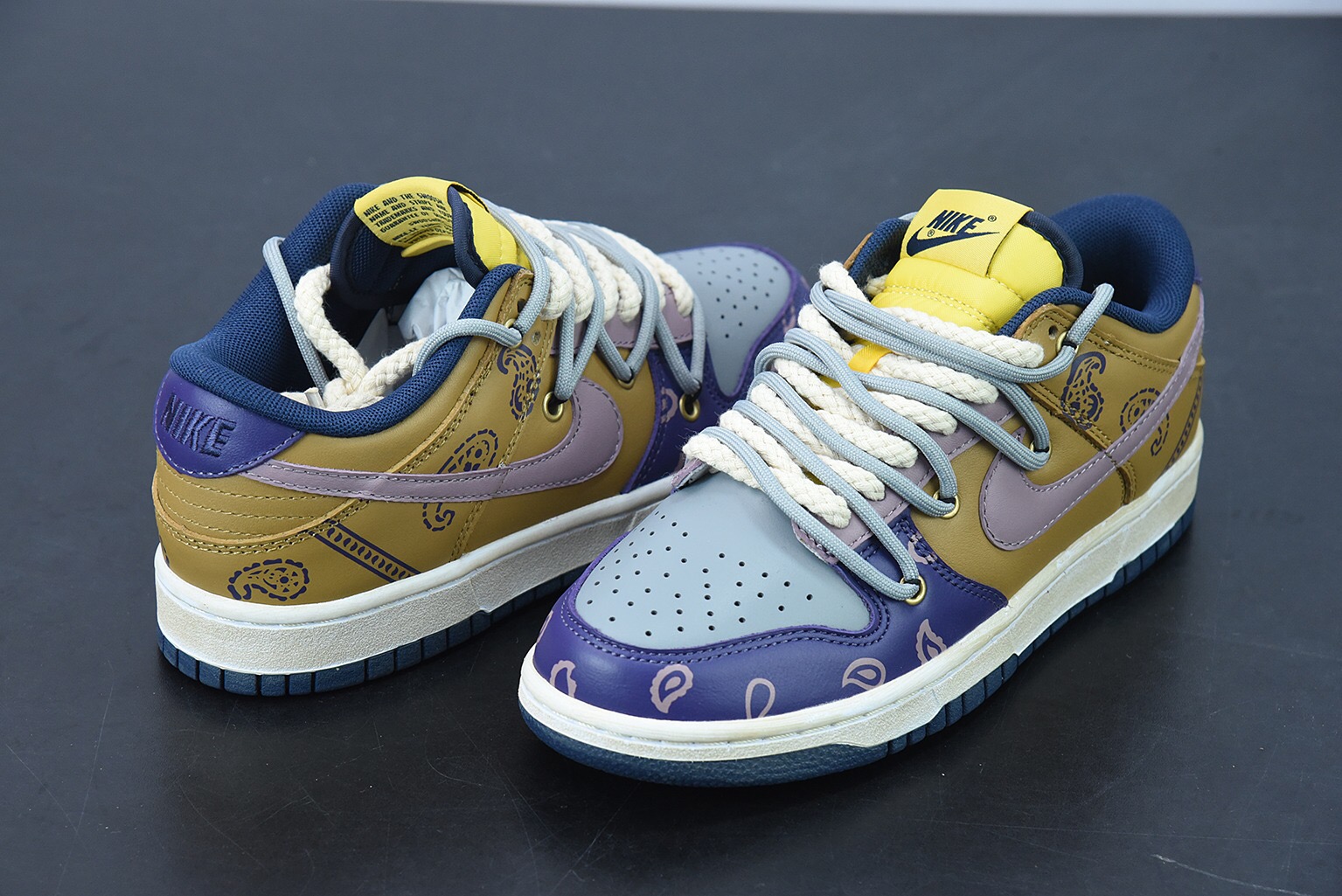 Nike Dunk Low Paisley