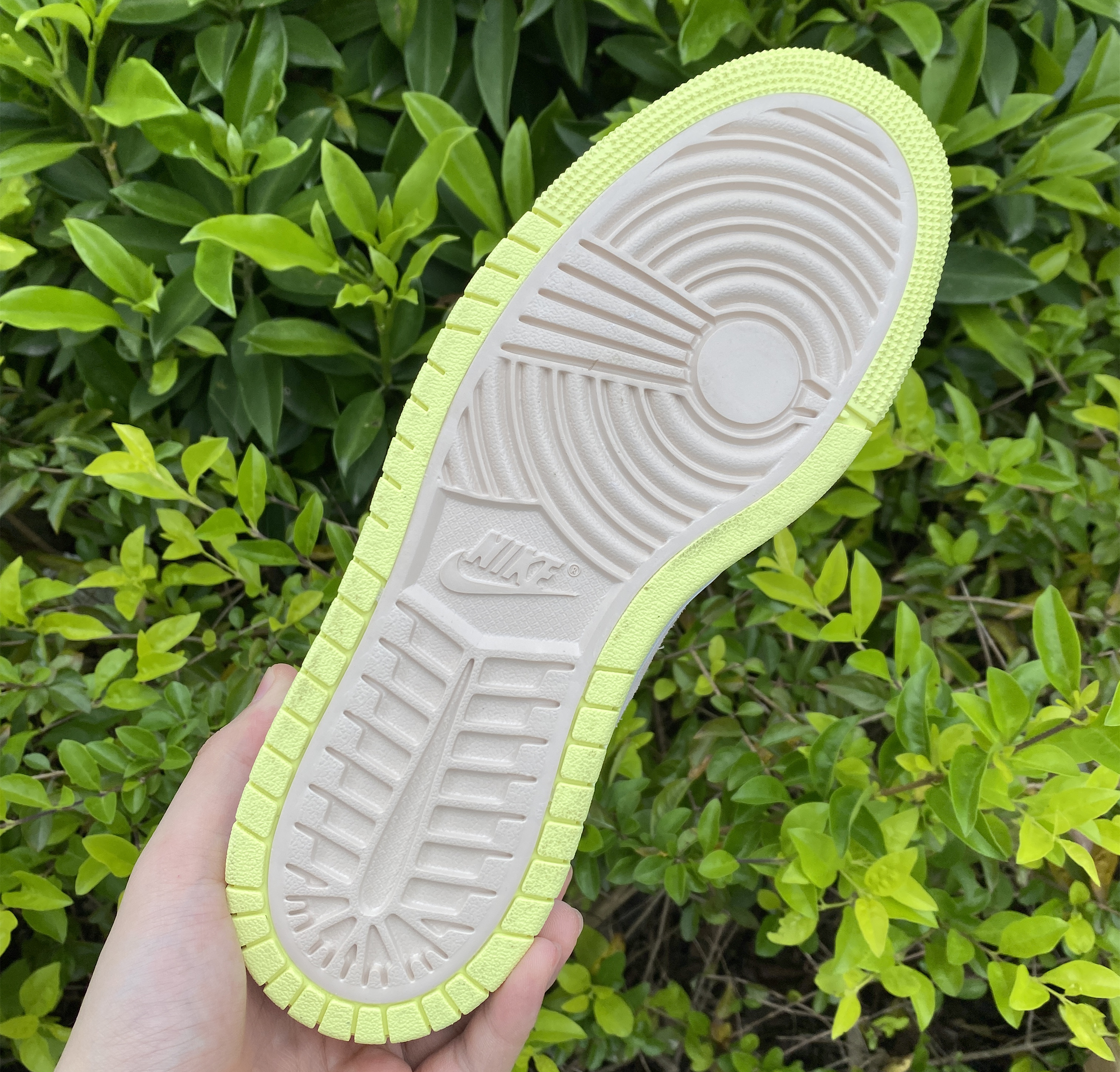 Air Jordan 1 Zoom CMFT Lemon Twist