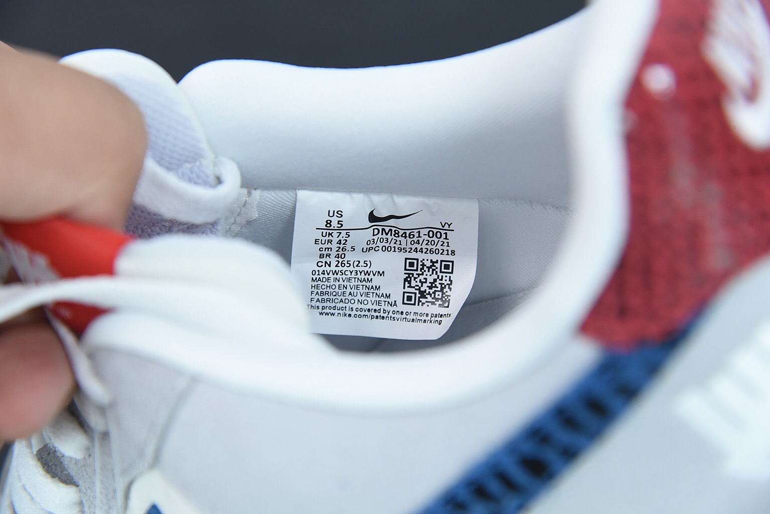 Nike Air Force 1 Low SP Undefeated 5 On It Dunk vs. AF1