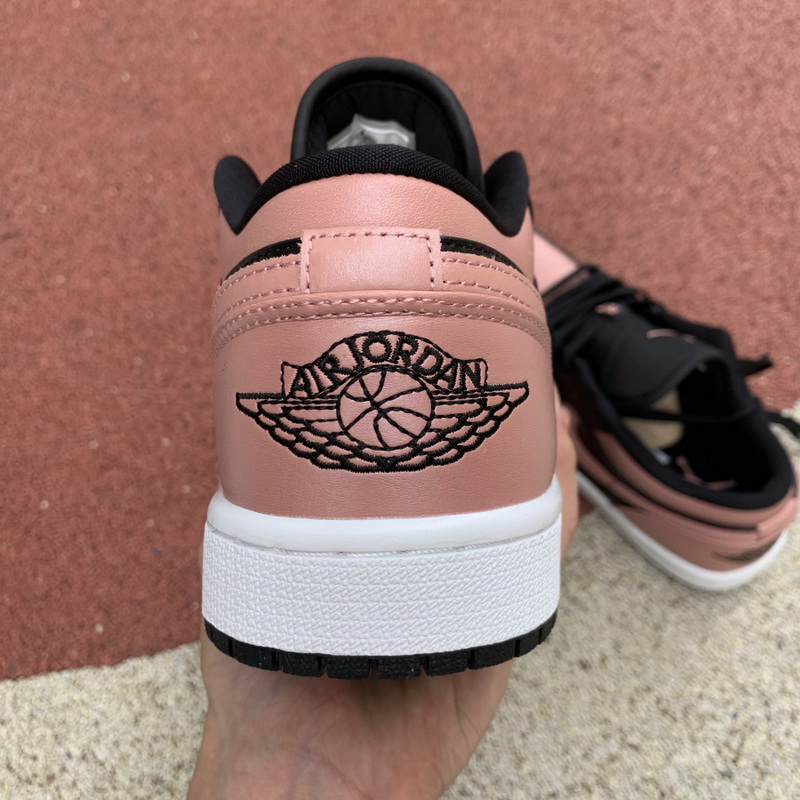 Air Jordan 1 Low shoes