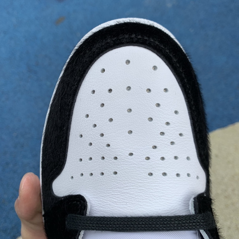 Air Jordan 1 Retro High OG WMNS “Panda”