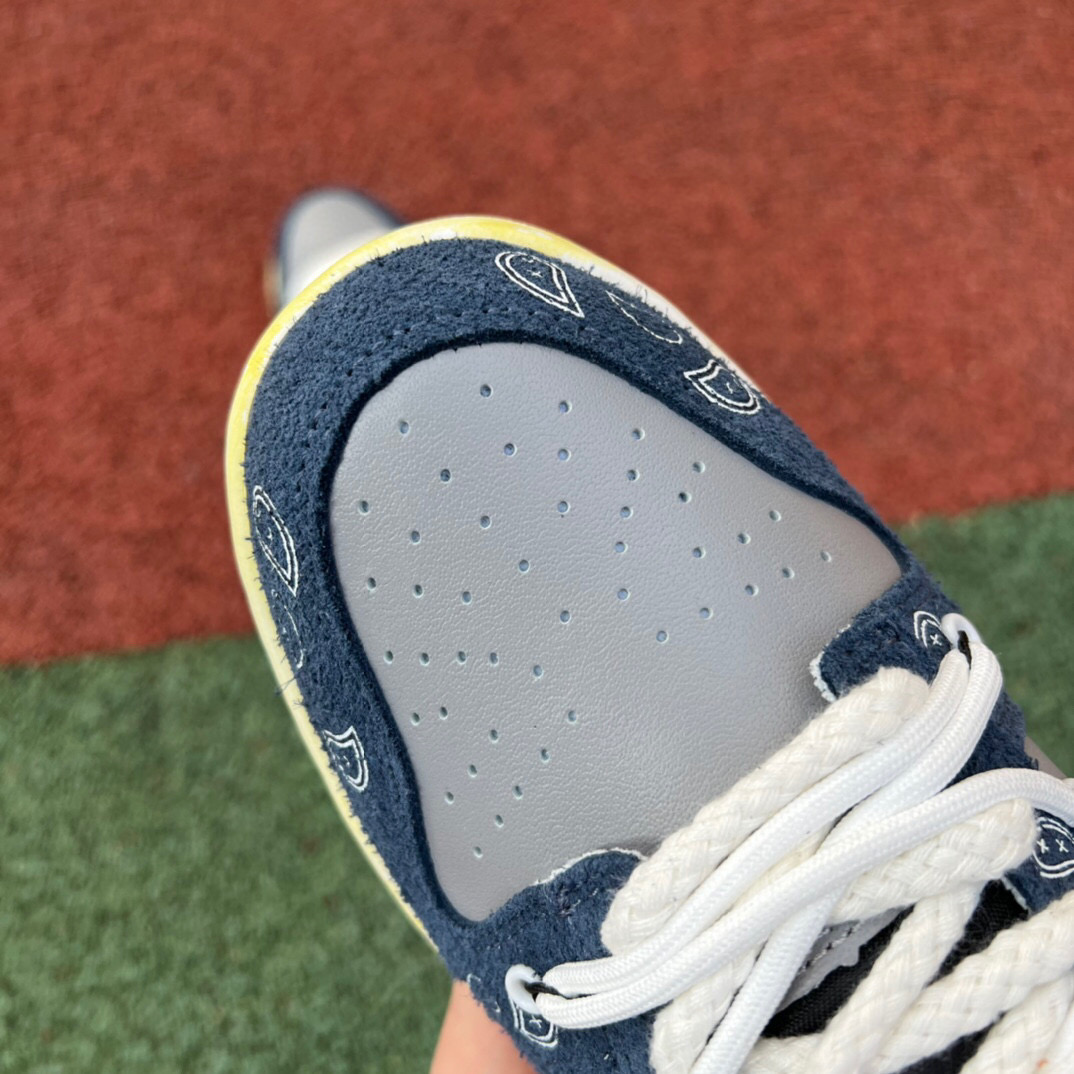 Nike SB Dunk Low Travis Scott