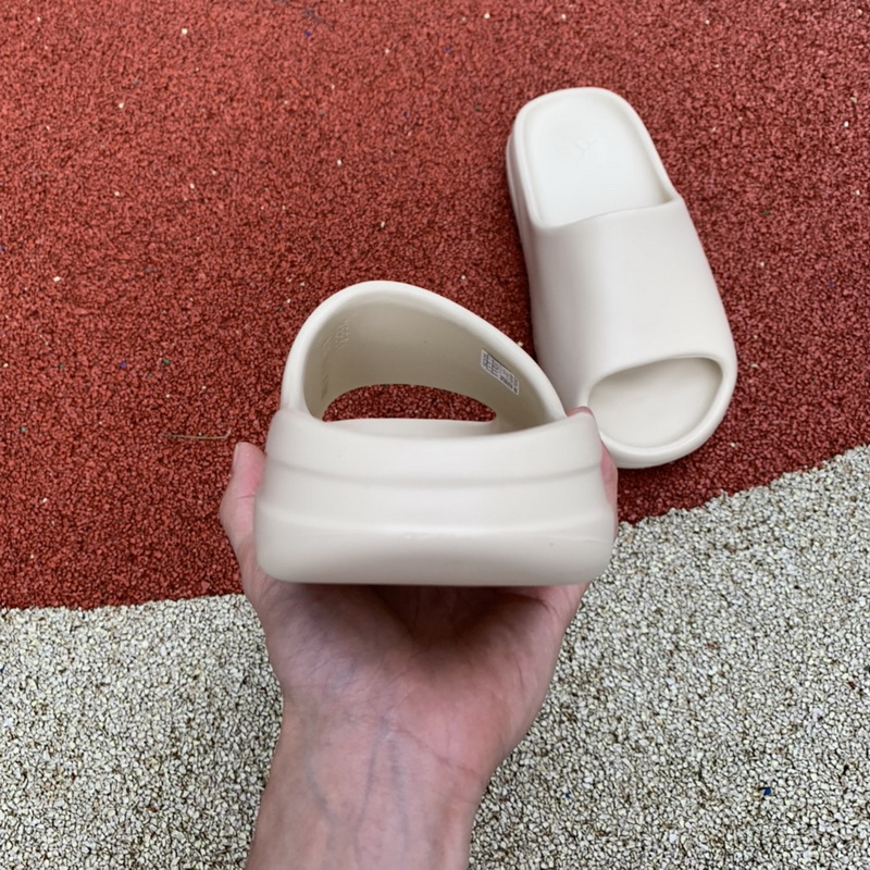Yeezy Slide