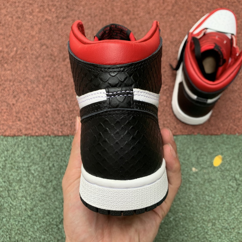 Air Jordan 1 High OG WMNS “Satin Snake” GS