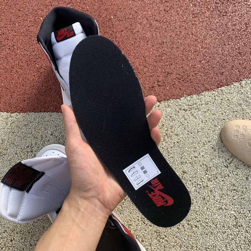 Air Jordan 1 High OG“ Light Smoke Grey”