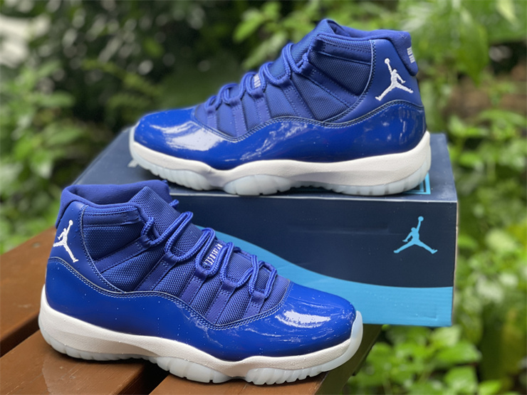 Air JORDAN 11