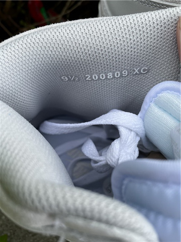 Air Jordan 1 Retro High 85 Neutral Grey