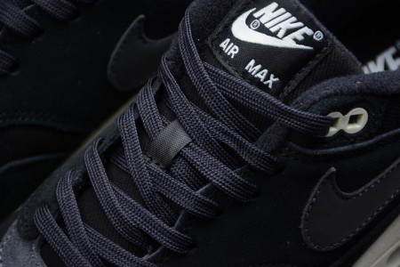 Nike Air Max 1 Premium