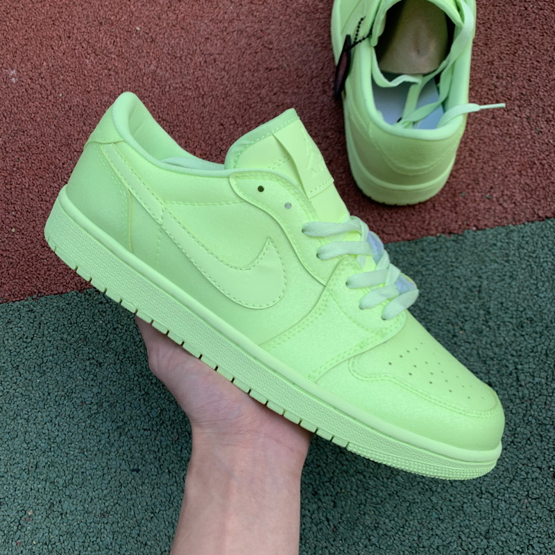 Air Jordan 1 Low shoes