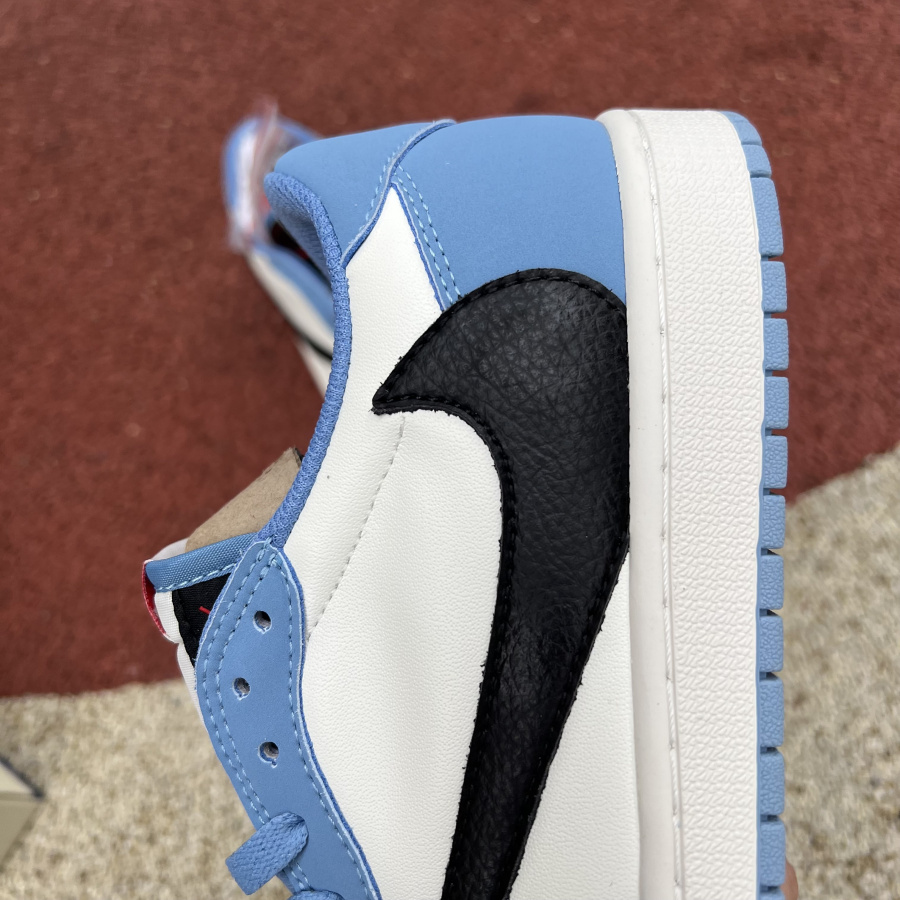 Air Jordan 1 Low UNC Travis Scott