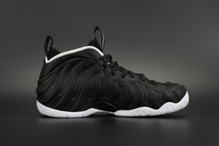 Nike Air Foamposite Pro Dr.Doom Black/White