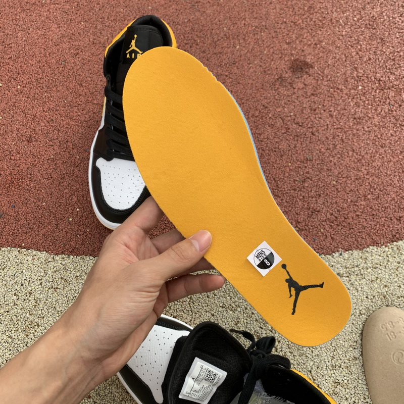 Jordan 1 Mid Shoes043