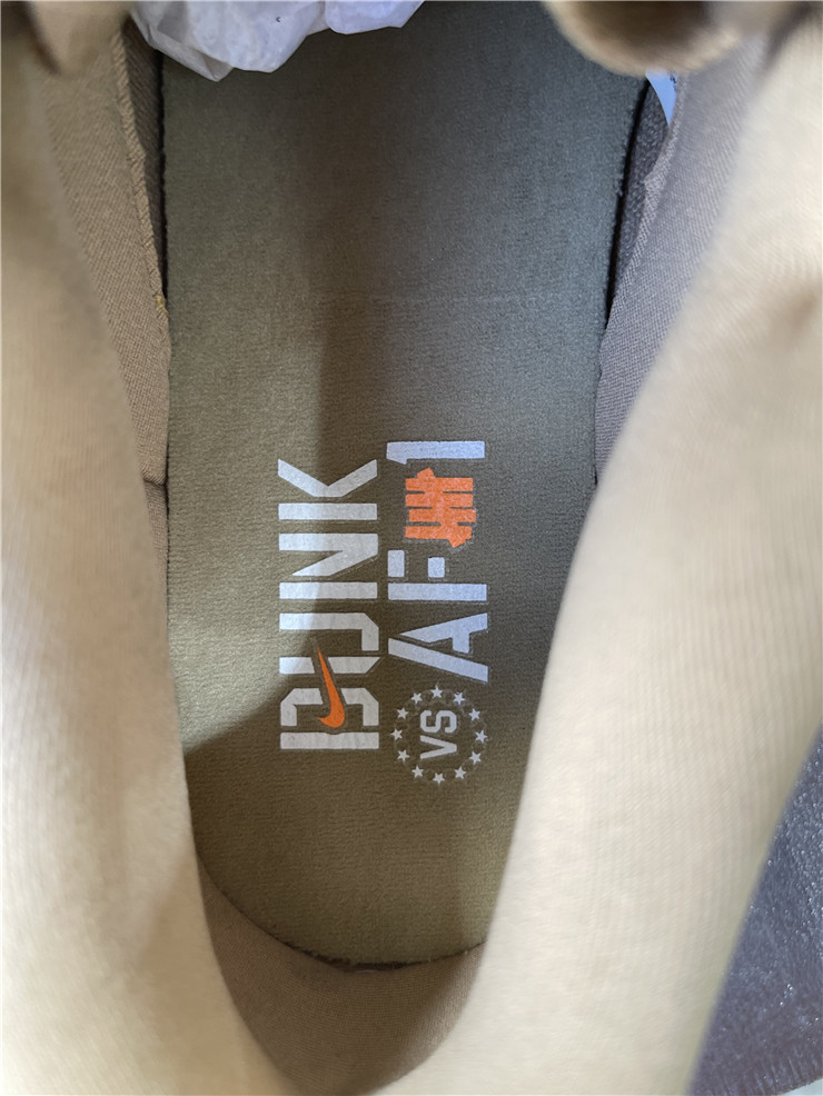 Undefeated x Dunk Low SP 'Canteen'