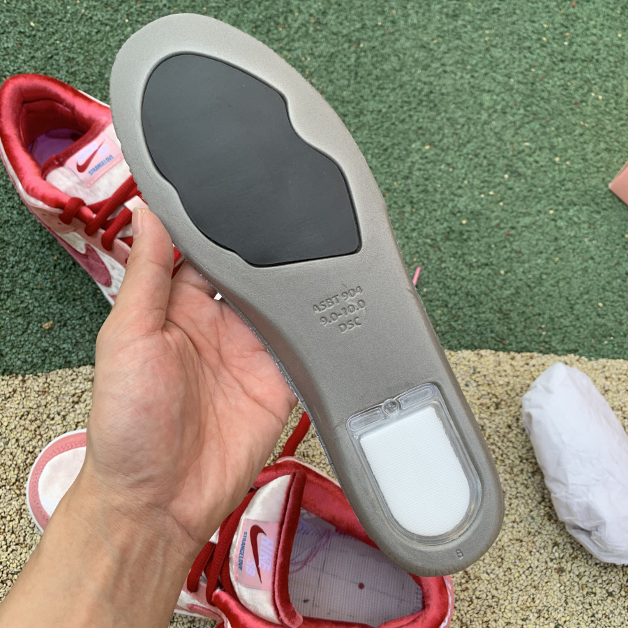 StrangeLove x Nike SB Dunk Low SB GS