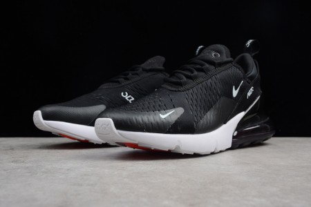 Nike Air Max 270 in black/white