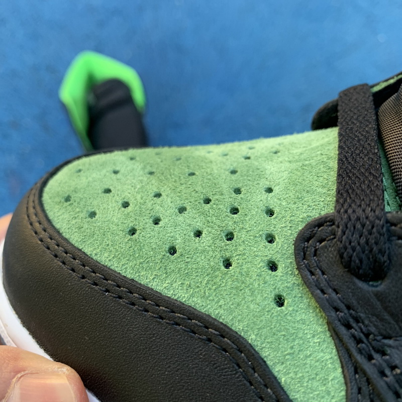 Air Jordan 1 High Zoom R2T “Racer Blue”