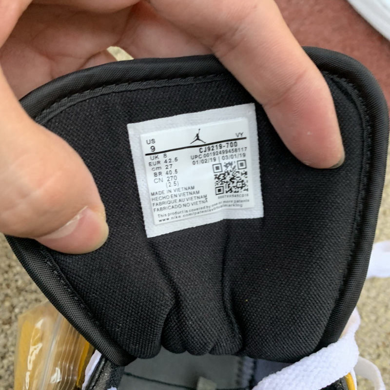 Jordan 1 Mid Shoes044