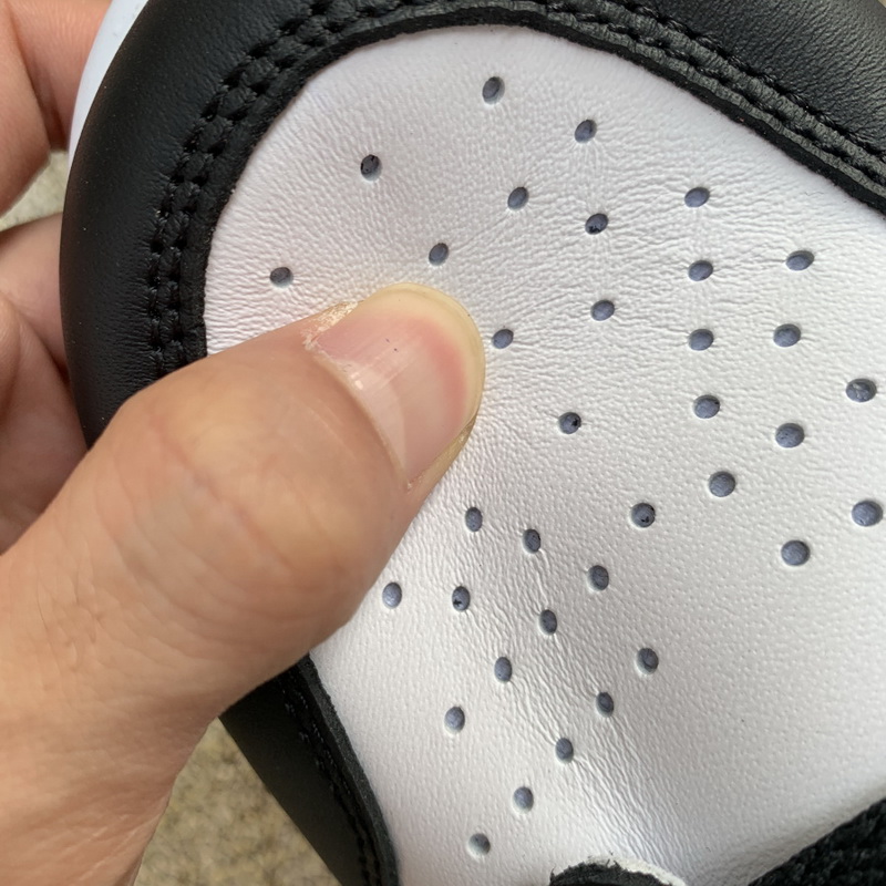 Air Jordan 1 Retro High OG Rust Pink