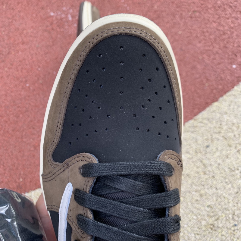 Travis Scott x Air Jordan 1 Low “Dark Mocha”