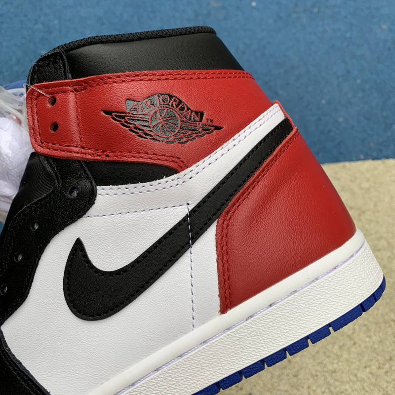 Air Jordan 1 High OG Top 3