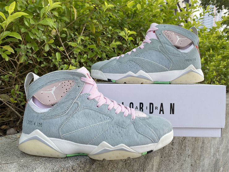 Air Jordan 7 ''Hare 2.0'' Bugs Bunny