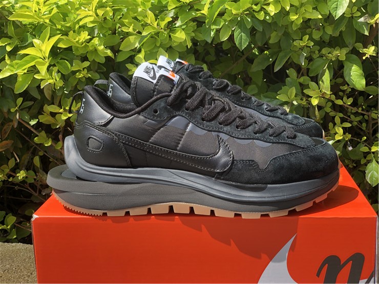 Sacai x Nike VaporWaffle ''Black''