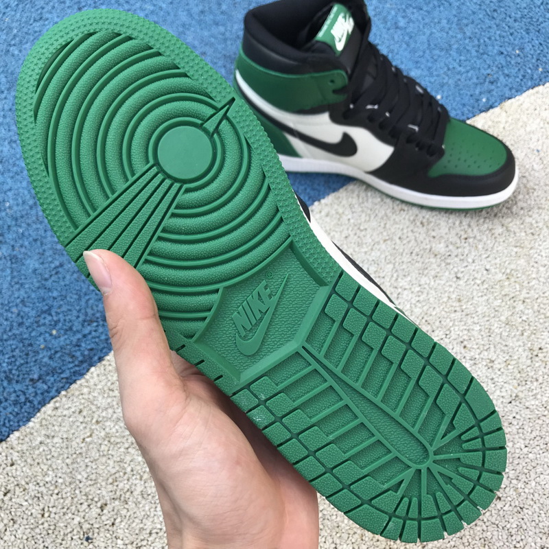 Air Jordan 1 High OG “Pine Green” GS
