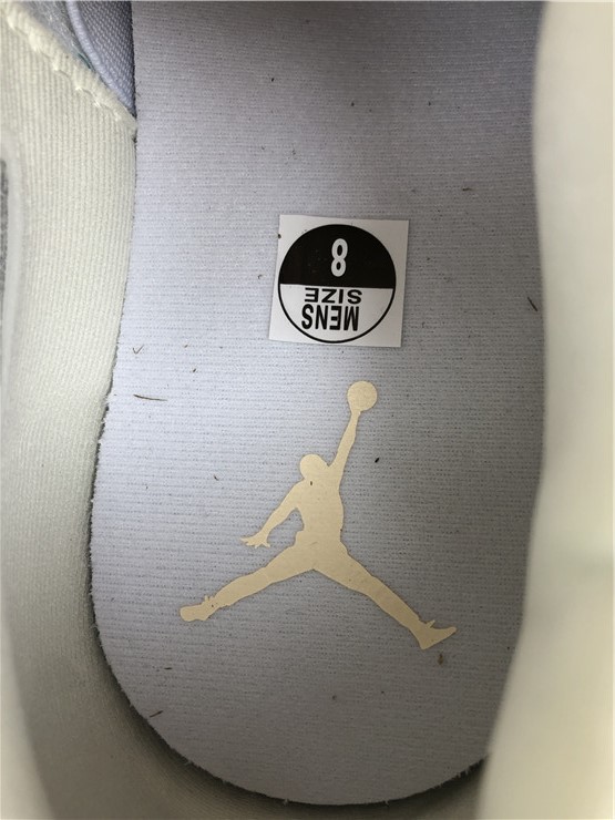 Air Jordan 4 WMNS “Shimmer”