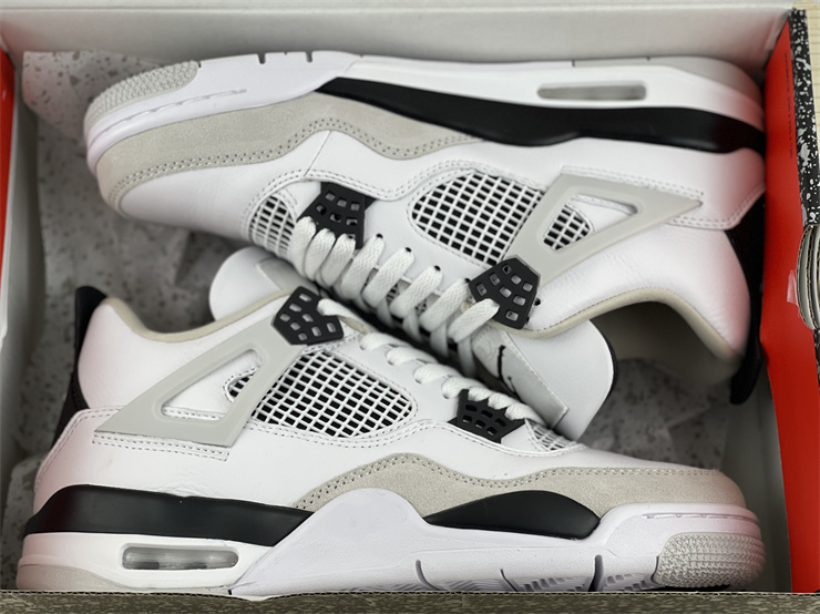 Air Jordan 4 “Military Black”