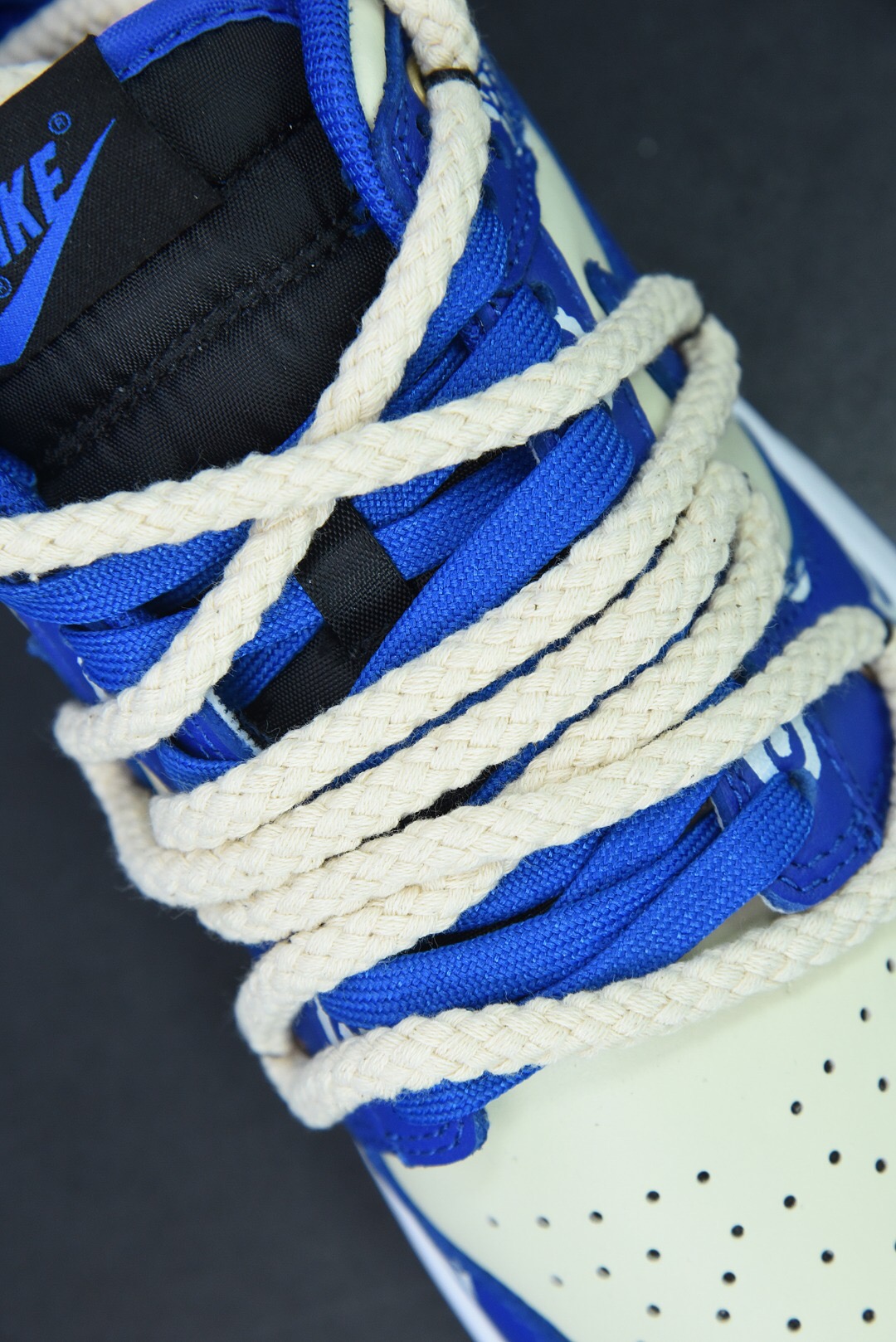 Nike SB Dunk Low Lot Red/White Paisleye