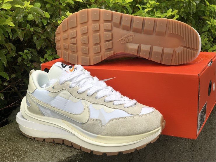 Nike regasus vaporrly SP x Sacai ''Beige''