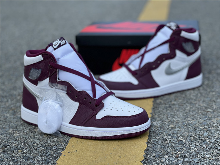 Air Jordan 1 Retro High OG 'Bordeaux'