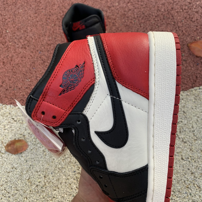 Air Jordan 1 Retro High OG “Bred Toe” GS